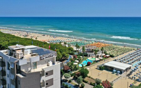 Vue extérieure de l'hôtel Sporting Alba Adriatica